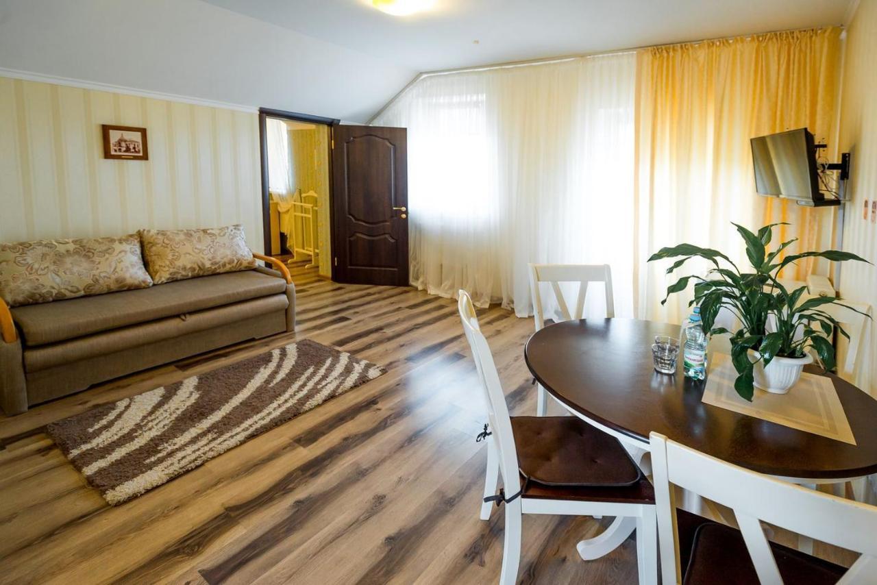 Guest House Shale Vinnytsia Bagian luar foto