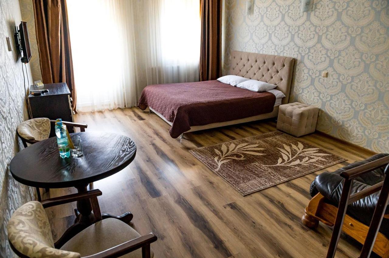 Guest House Shale Vinnytsia Bagian luar foto