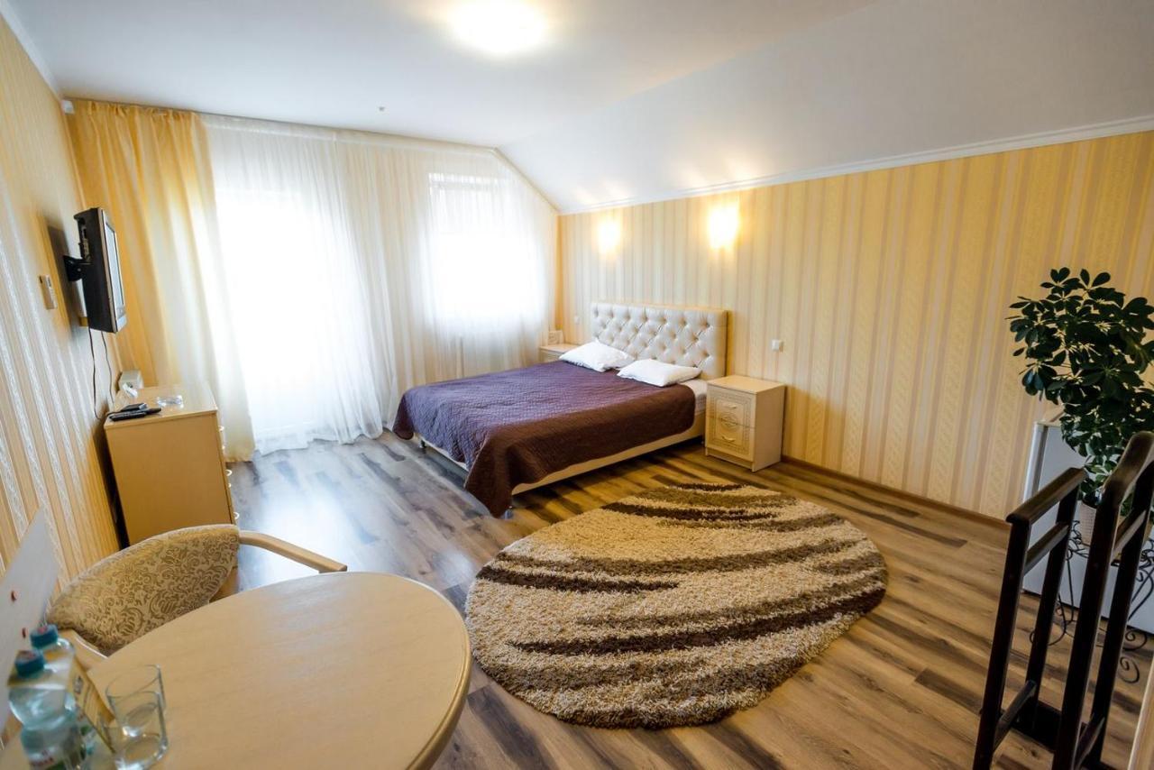 Guest House Shale Vinnytsia Bagian luar foto
